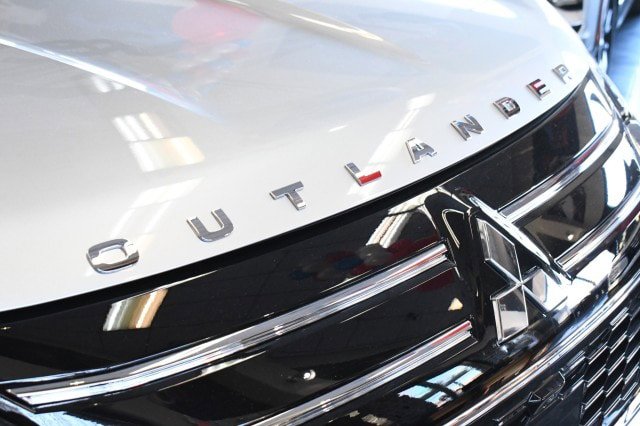 New 2026 Mitsubishi Outlander SE AWD/4WD image 7
