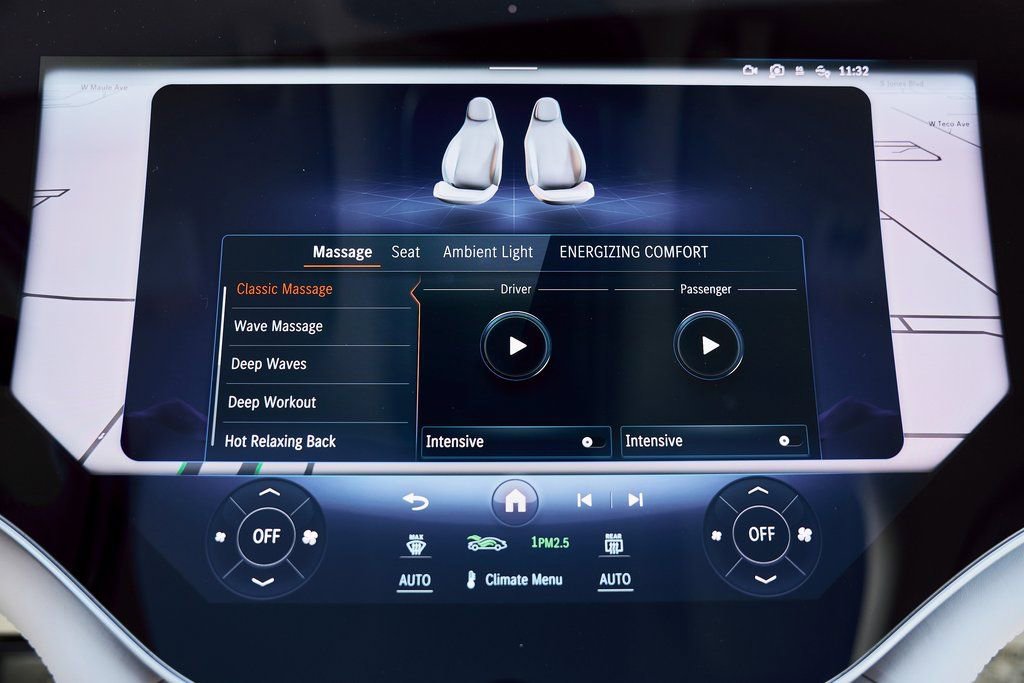 Used 2025 Mercedes-Benz Maybach EQS 680 4MATIC image 86