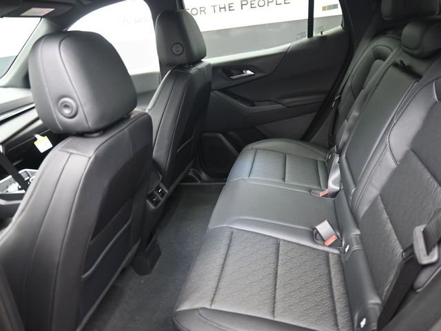 New 2026 Chevrolet Equinox LT w/ Convenience Package II FWD image 9