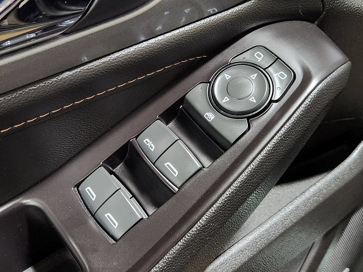 Used 2019 Chevrolet Traverse LT w/ LT Premium Package AWD/4WD image 45
