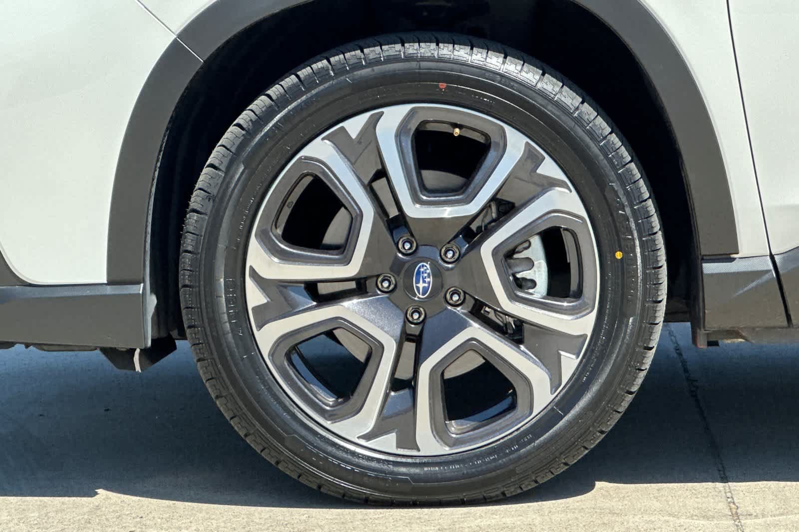 Used 2025 Subaru Ascent Limited AWD/4WD image 27