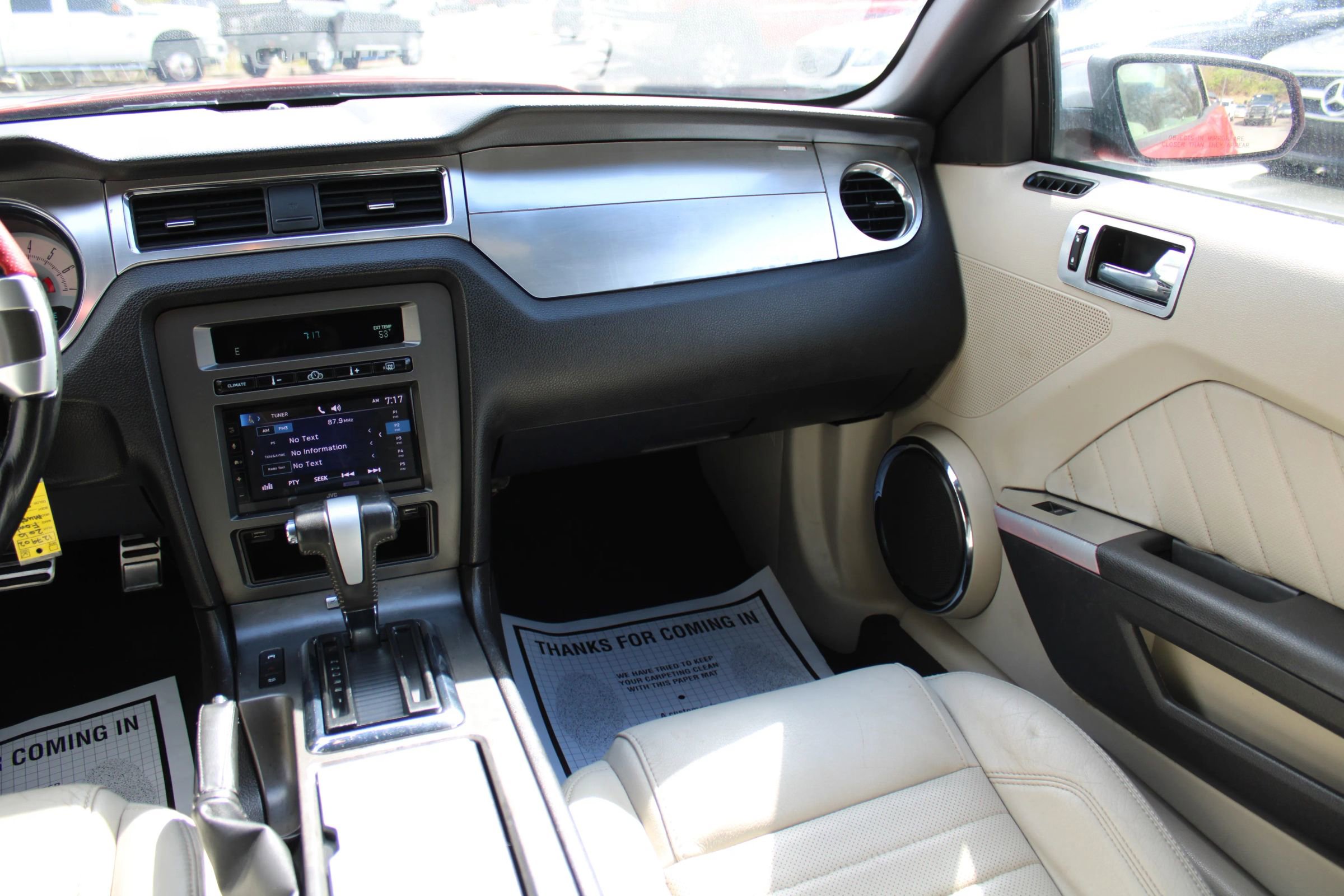 Used 2010 Ford Mustang Convertible image 15