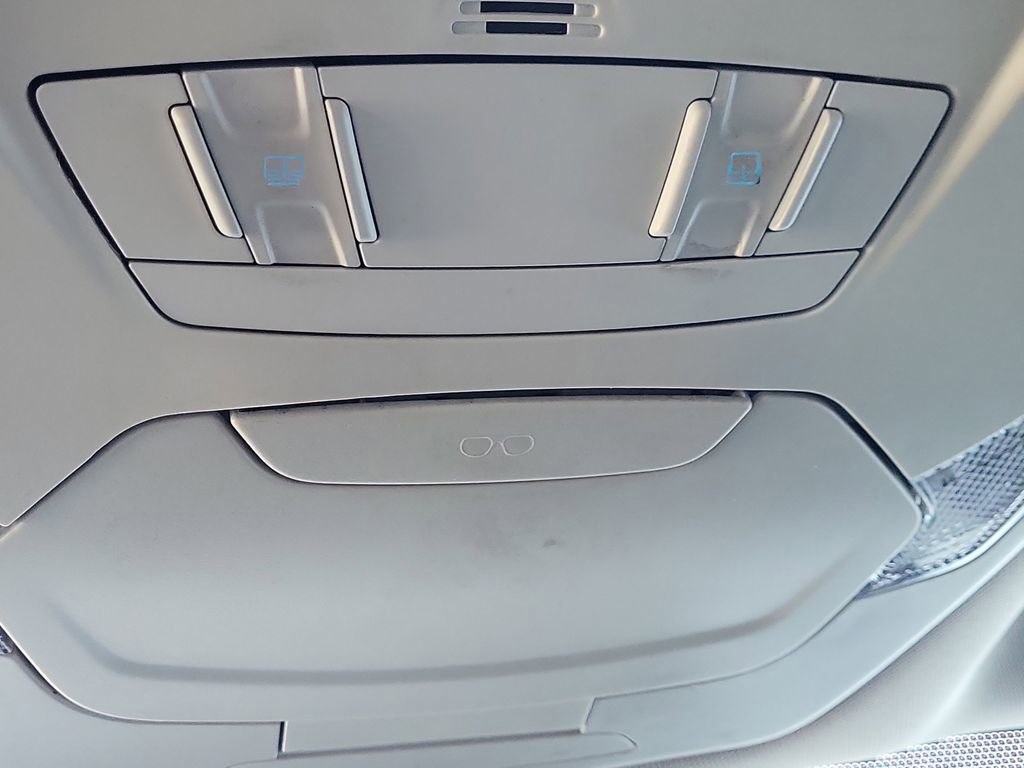 Used 2016 Ford Escape Titanium image 32