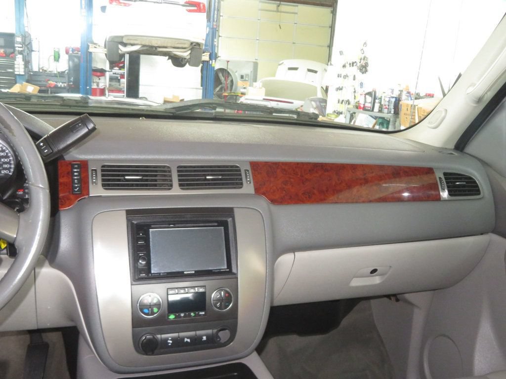 Used 2010 GMC Sierra 2500 SLT w/ SLT Convenience Package AWD/4WD image 39
