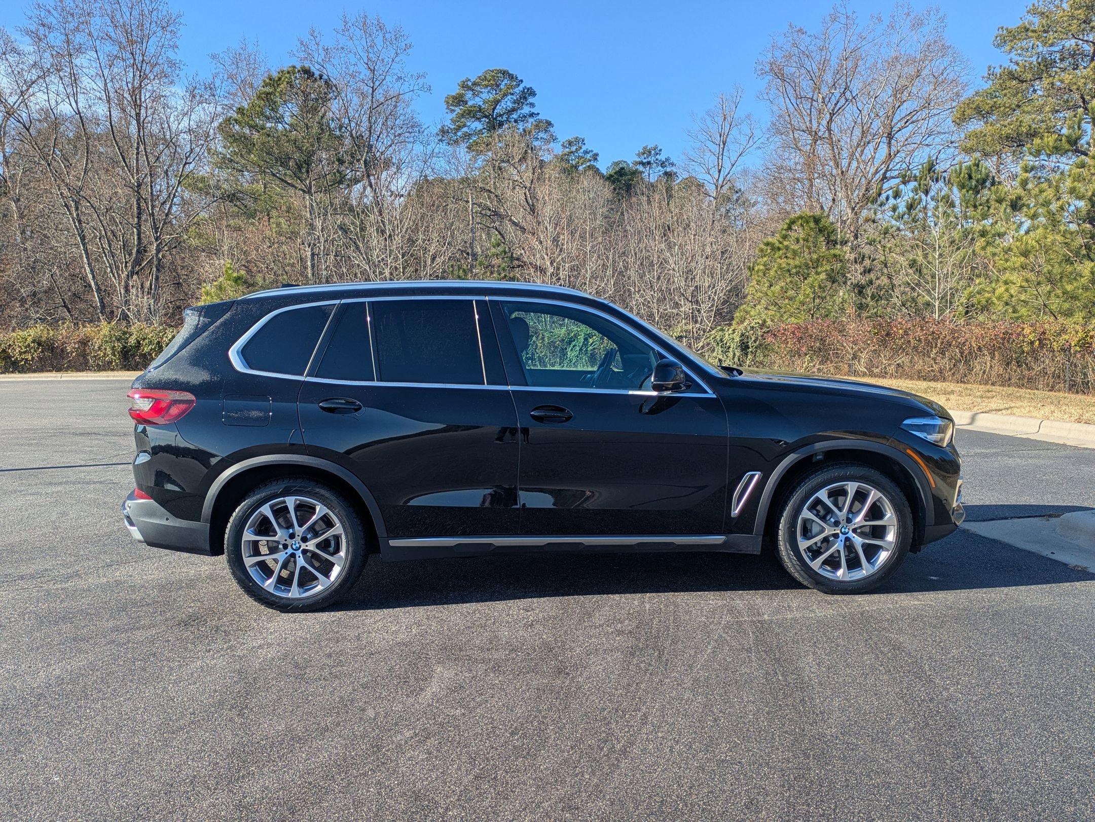 Used 2023 BMW X5 xDrive40i w/ Parking Assistance Package image 4
