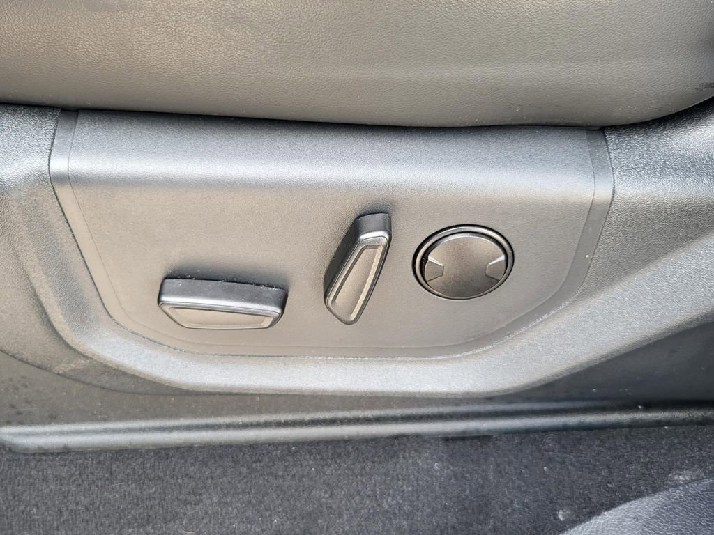 Used 2024 Ford Expedition XLT RWD image 18