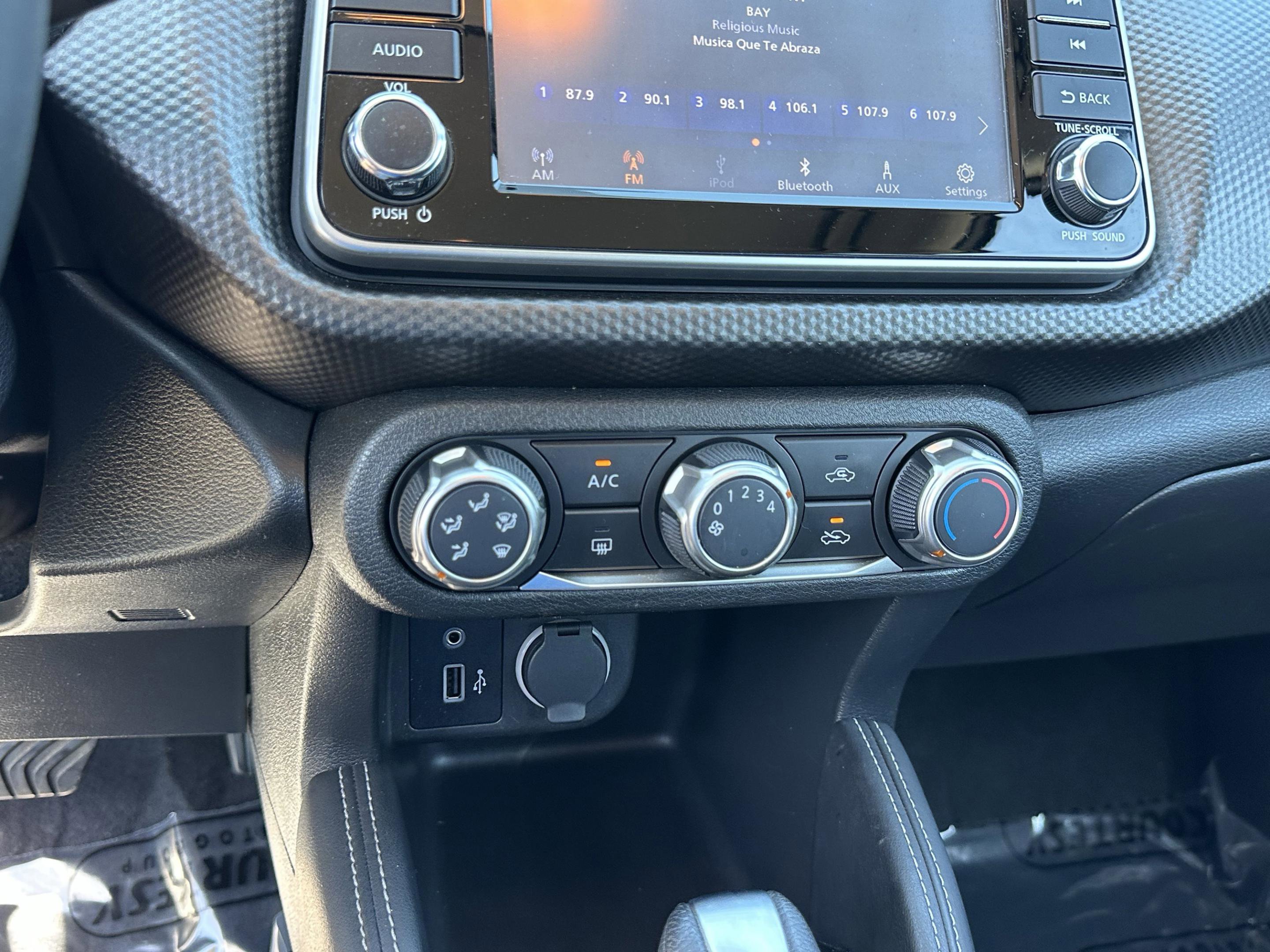 Used 2018 Nissan Kicks S FWD image 24