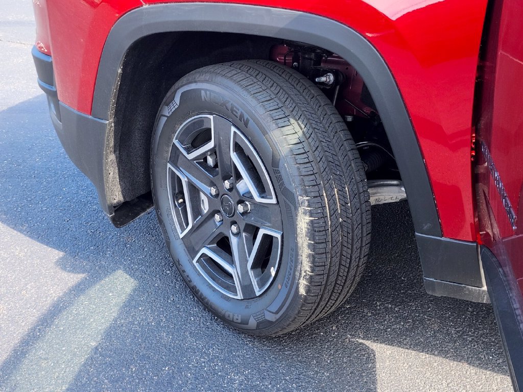 New 2026 Jeep Cherokee Laredo AWD/4WD image 33