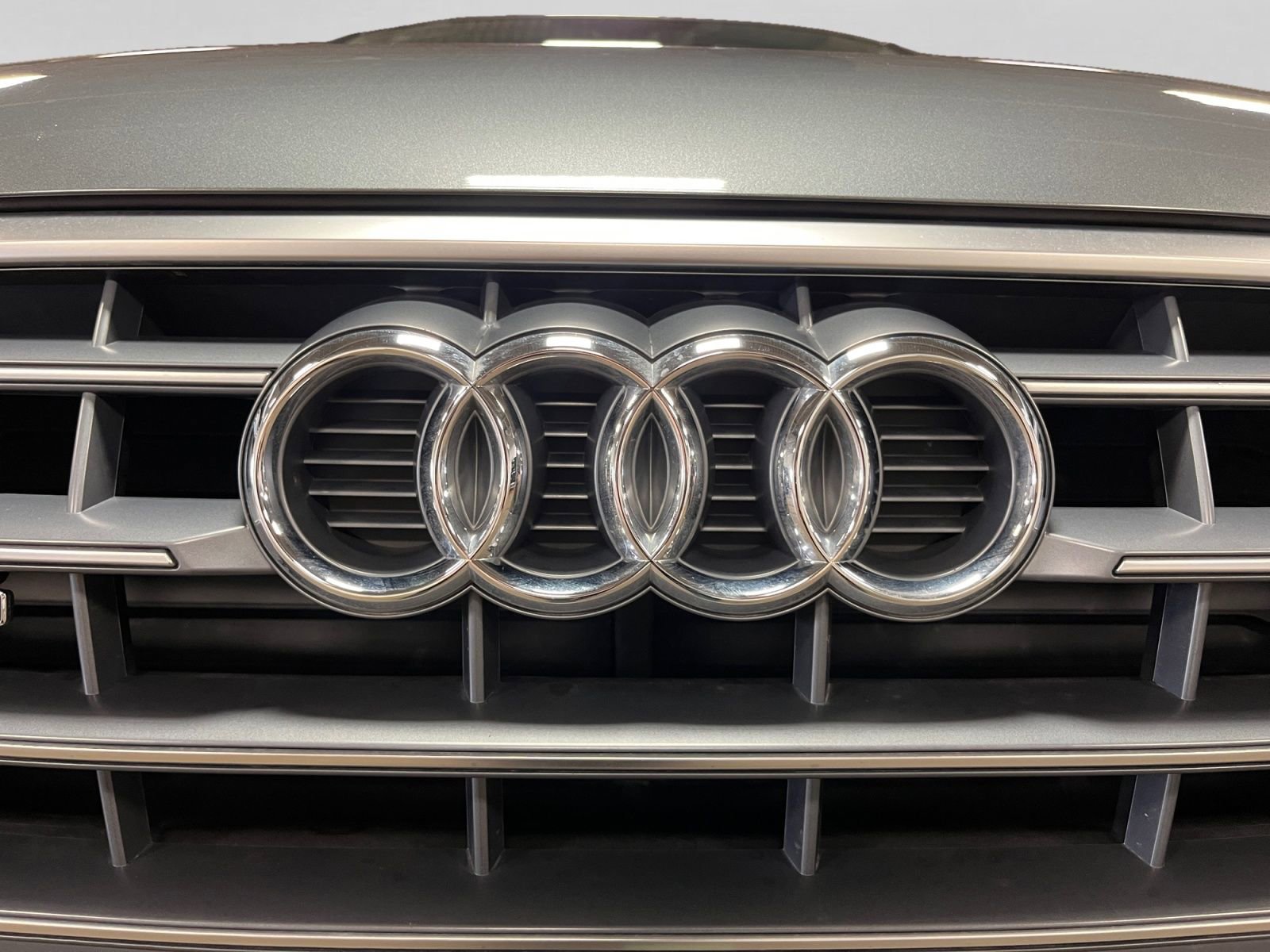 Used 2018 Audi Q5 2.0T Premium Plus w/ Premium Plus Package AWD/4WD image 45
