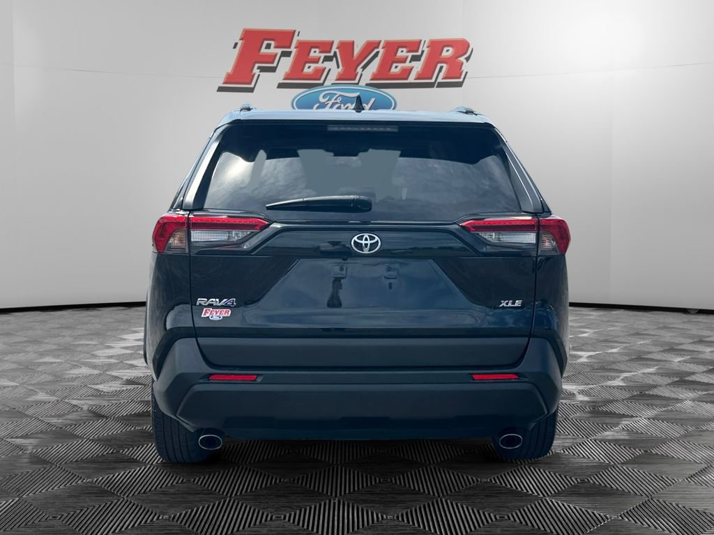 Used 2021 Toyota RAV4 XLE image 4