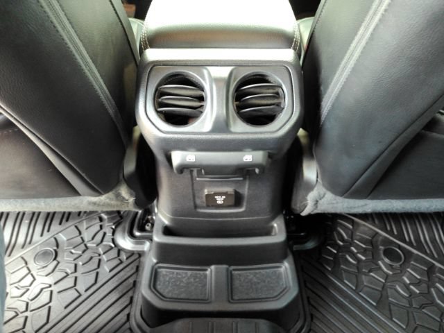 Used 2021 Jeep Wrangler Unlimited Sahara w/ Cold Weather Group AWD/4WD image 27