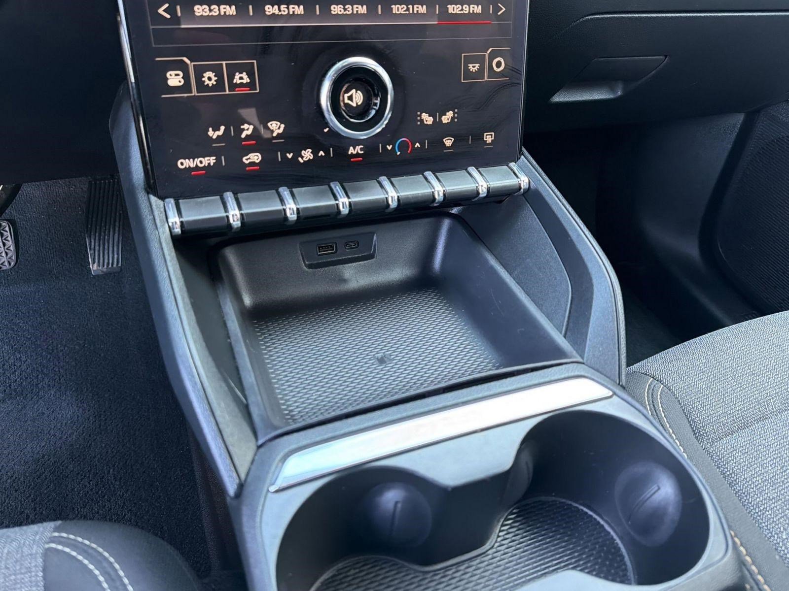 Used 2025 GMC Terrain Elevation AWD/4WD image 23