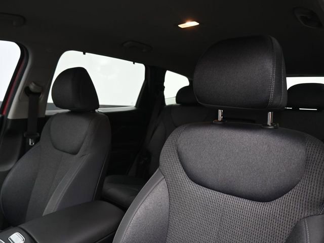 Used 2022 Hyundai Santa Fe SEL w/ Convenience Package image 2