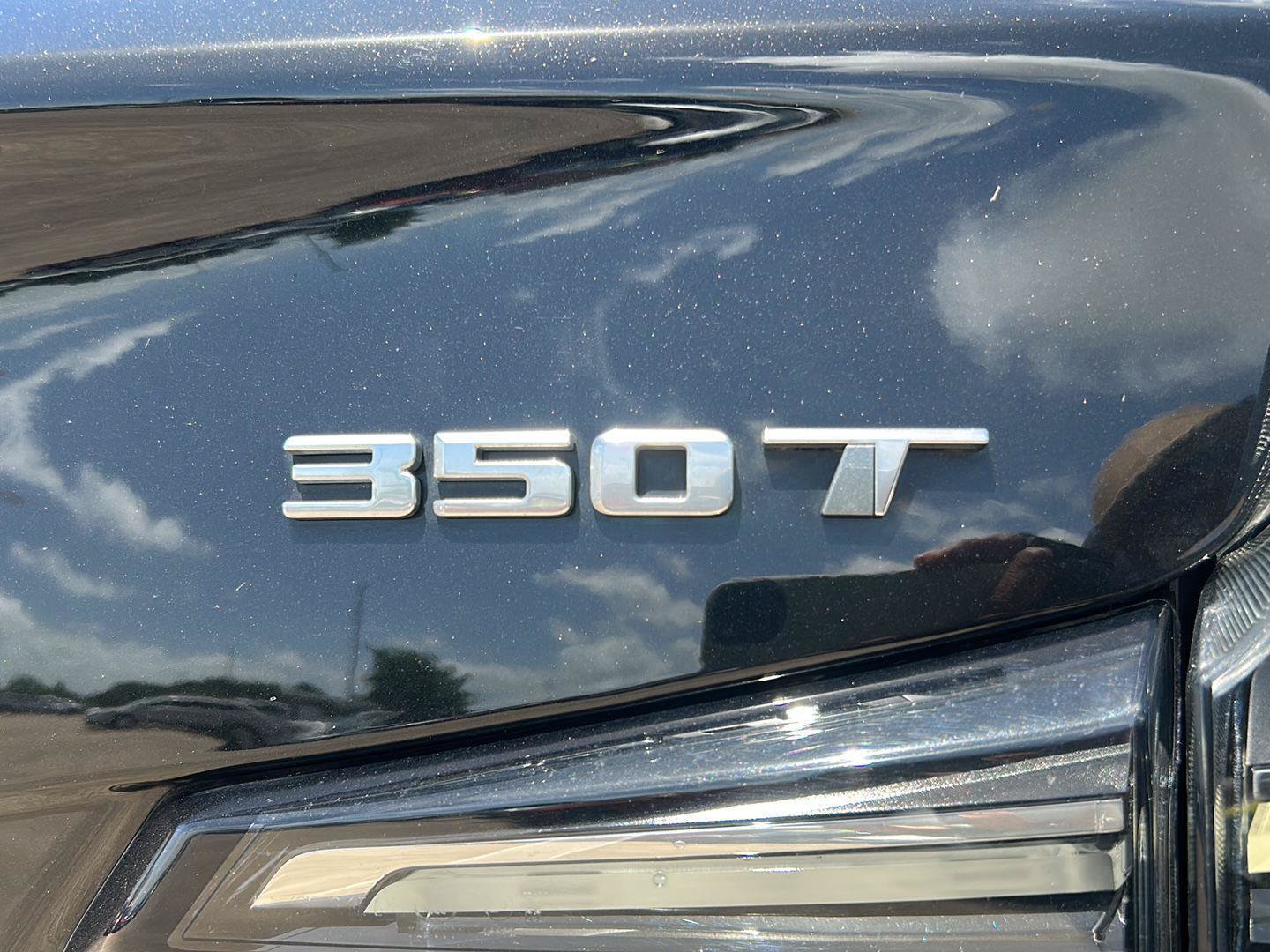 Used 2022 Cadillac XT4 Sport w/ Comfort Package AWD/4WD image 32