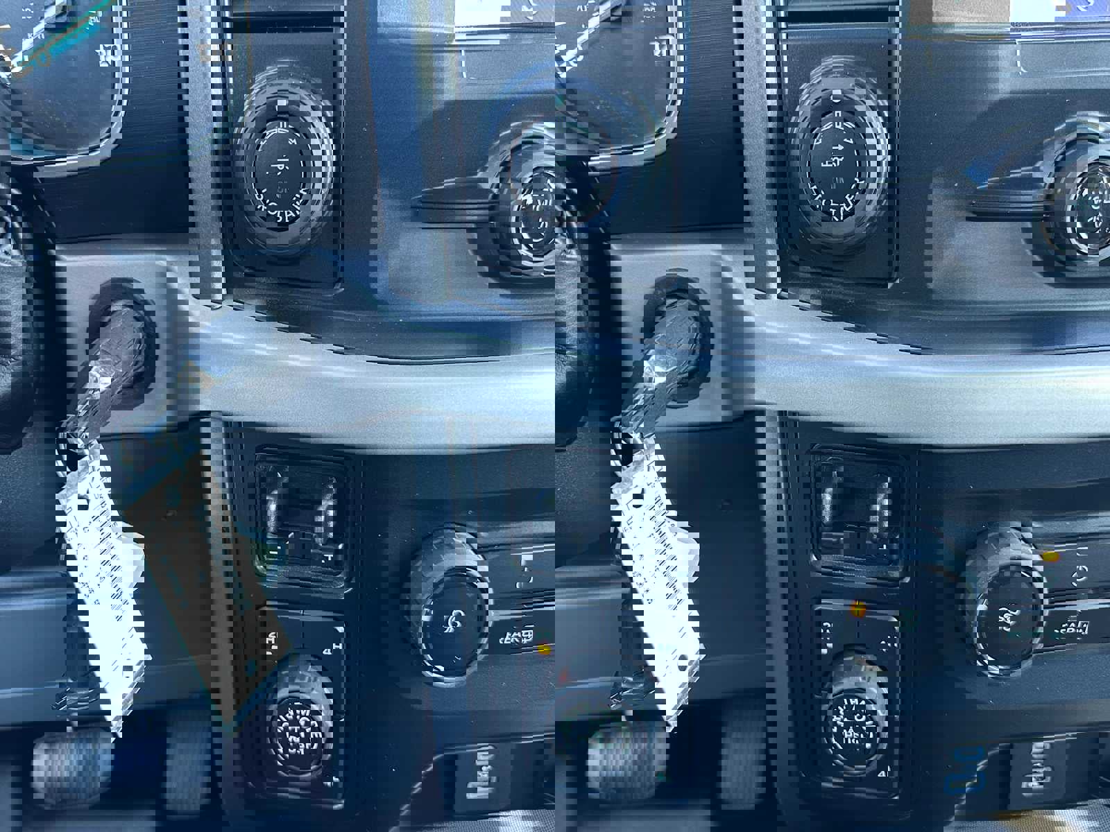 Used 2023 Ford F150 XLT w/ XTR Package image 29