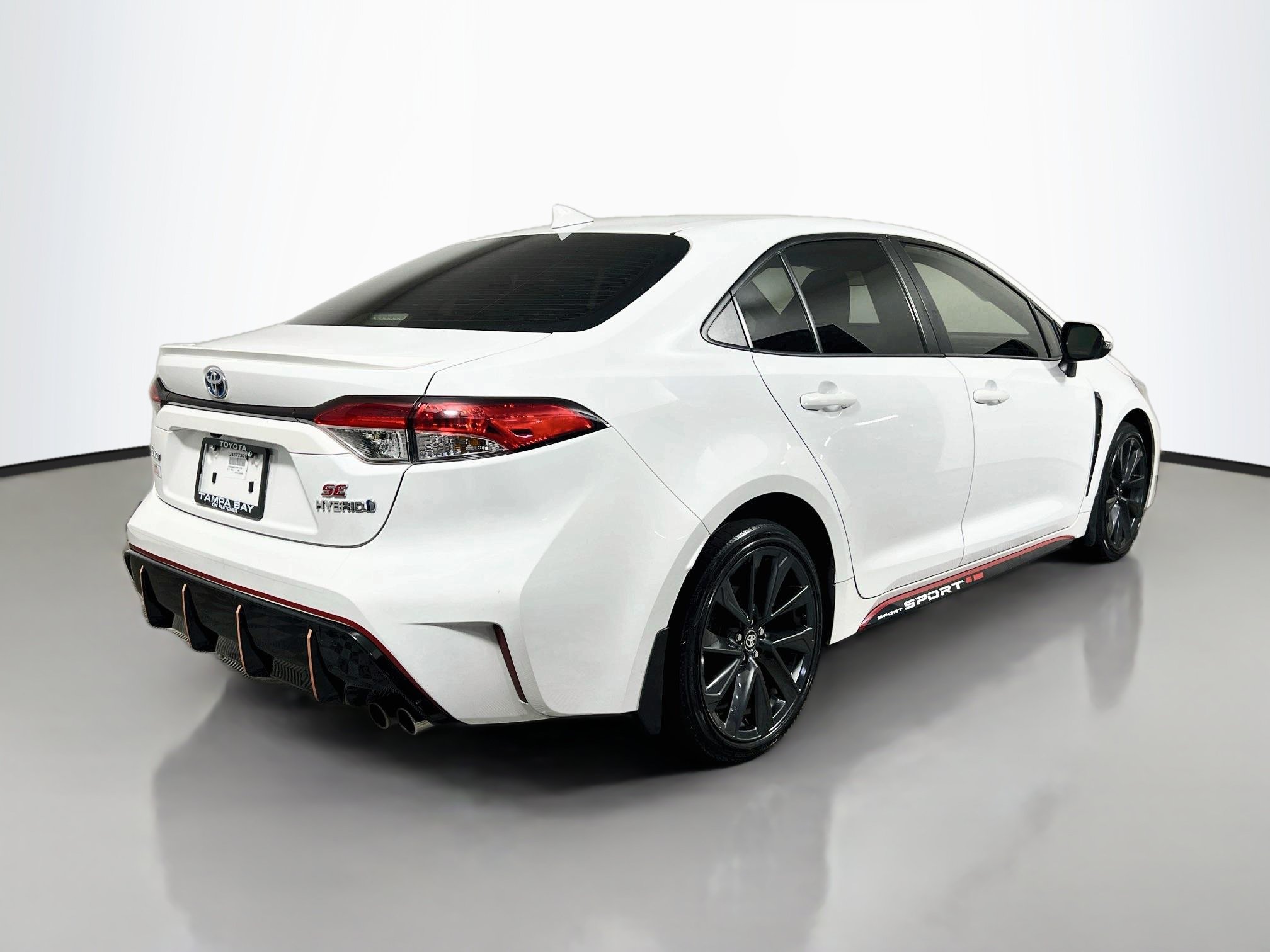 Used 2023 Toyota Corolla SE FWD image 4