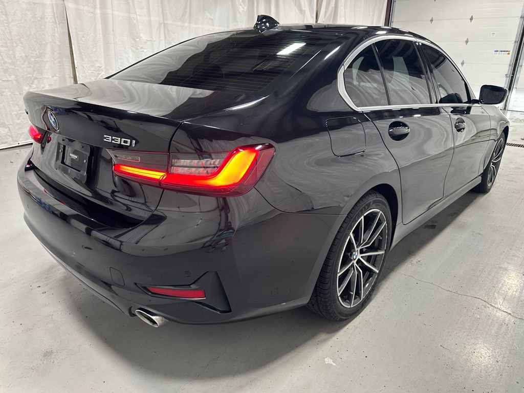 Used 2022 BMW 330i xDrive Sedan AWD/4WD image 7