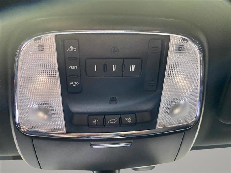 Used 2020 Jeep Grand Cherokee Altitude AWD/4WD image 19