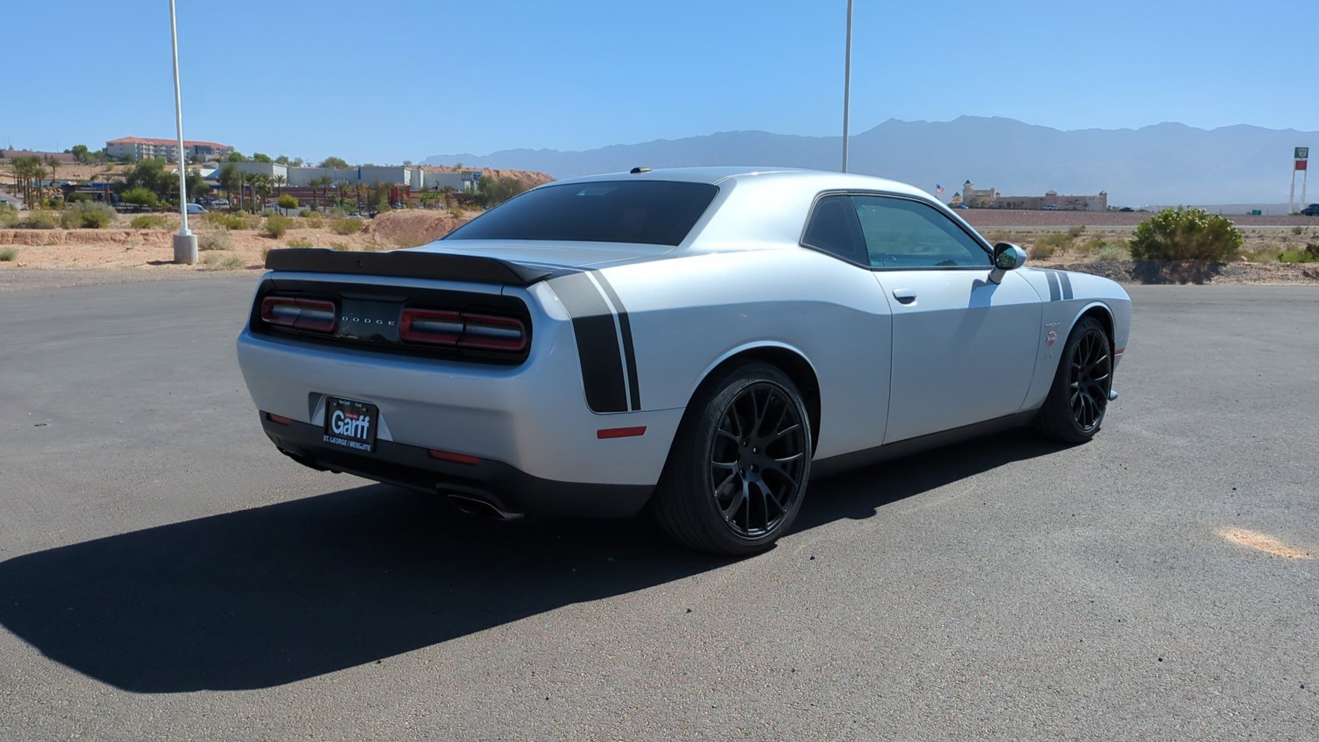 Used 2022 Dodge Challenger R/T image 3