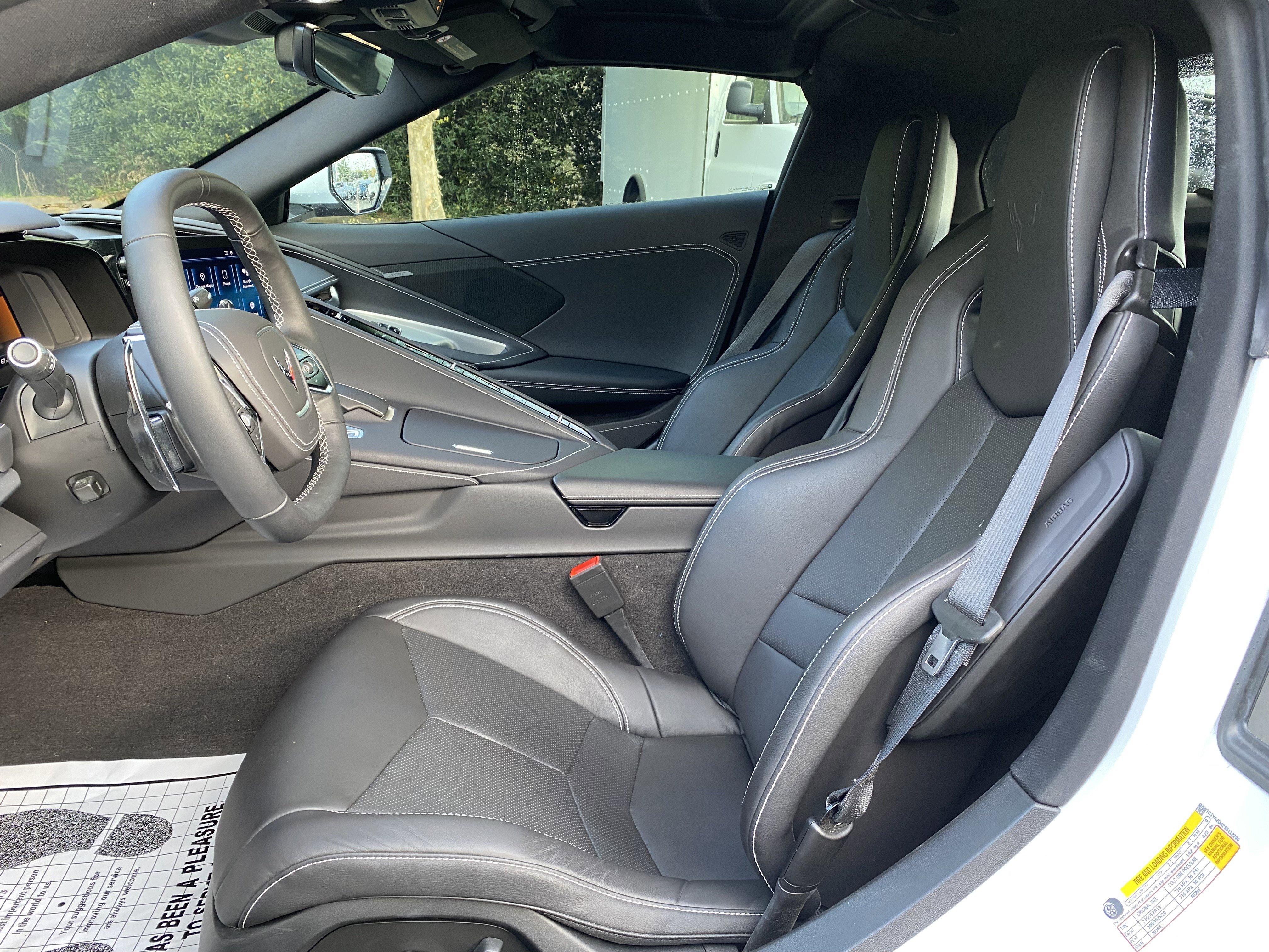 Used 2025 Chevrolet Corvette Stingray Coupe w/ 1LT image 15