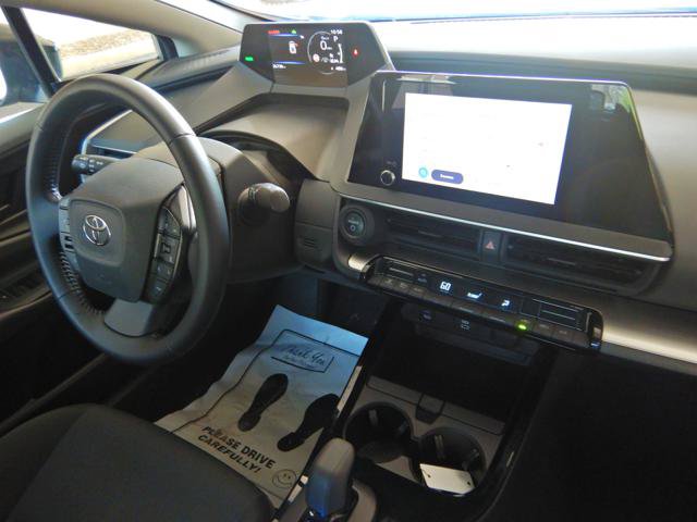 Used 2025 Toyota Prius LE FWD image 5