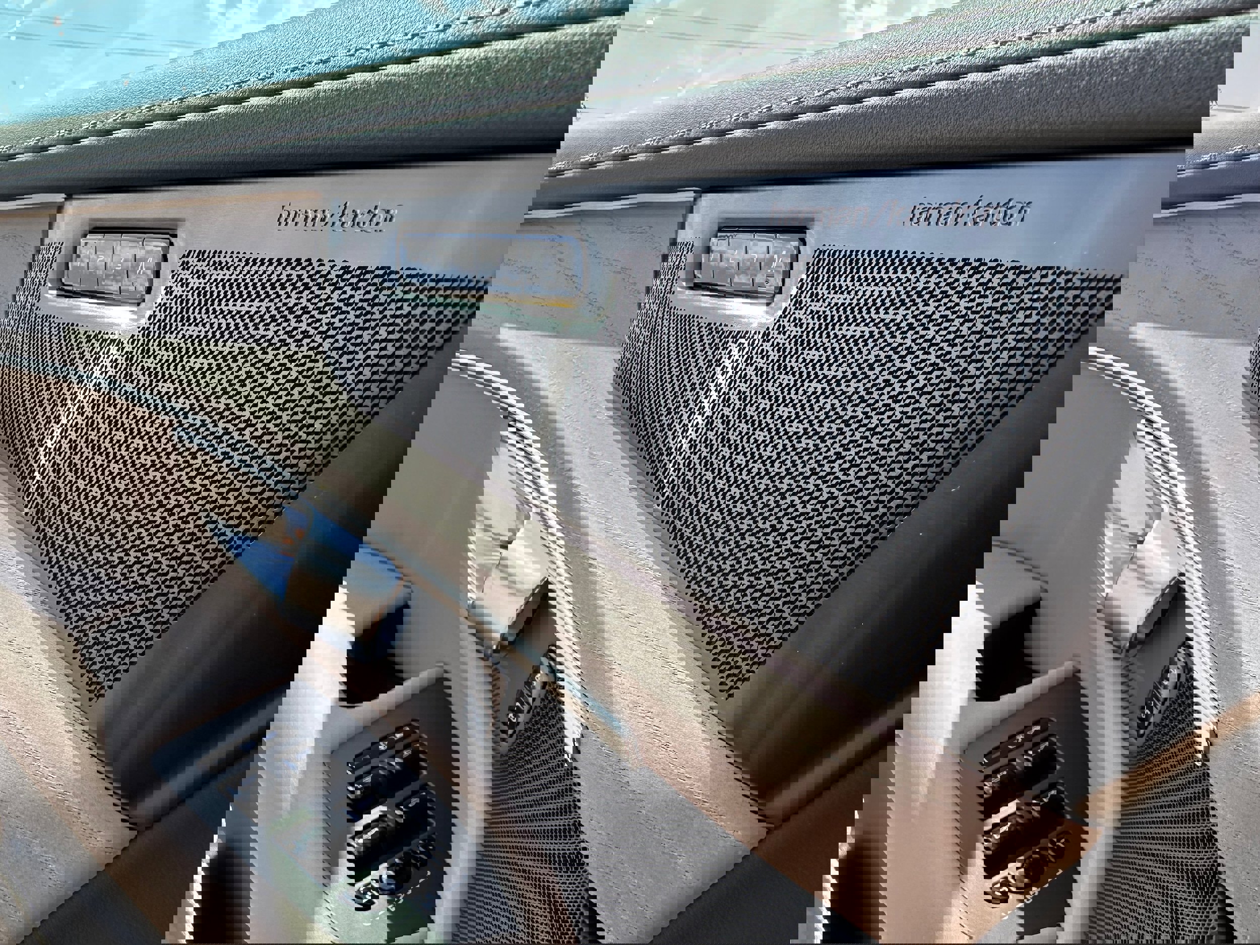 New 2026 Volvo XC90 T8 Plus image 19