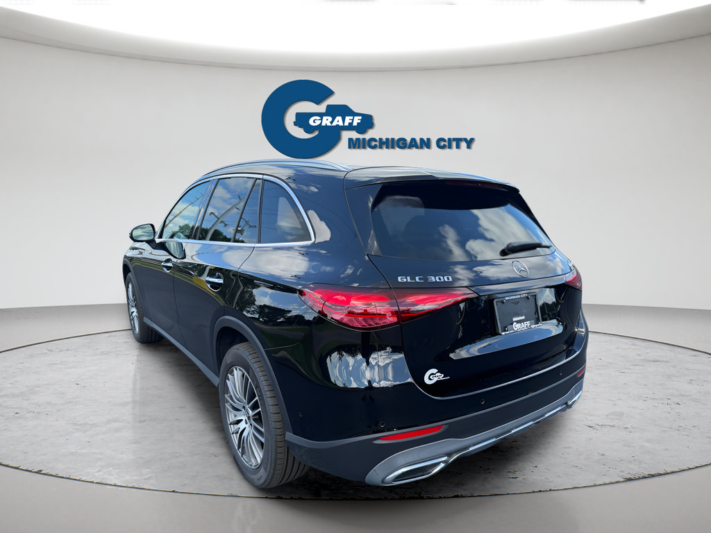 Used 2024 Mercedes-Benz GLC 300 4MATIC image 5