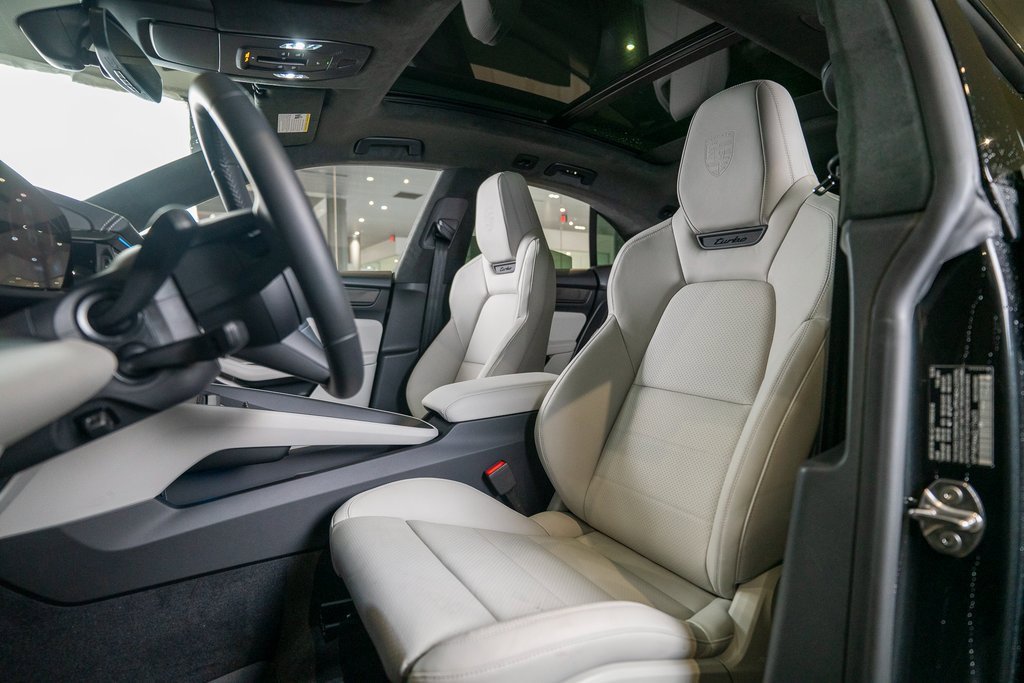 New 2025 Porsche Macan Turbo Electric image 5