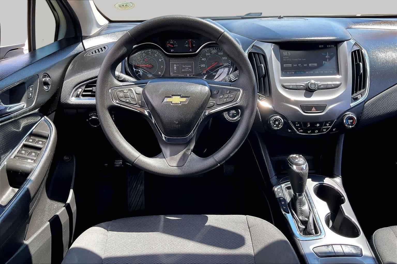 Used 2016 Chevrolet Cruze LT w/ Convenience Package FWD image 6