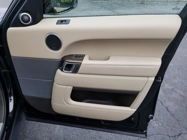 Used 2017 Land Rover Range Rover Sport HSE image 20