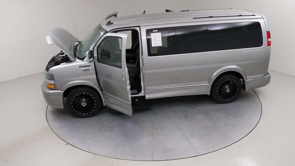 Used 2020 Chevrolet Express 2500 w/ Enhanced Convenience Package RWD image 57