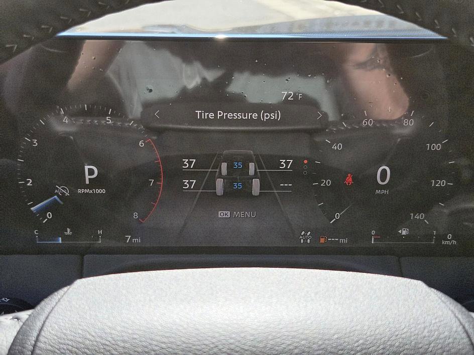 New 2025 Nissan Armada SV image 18