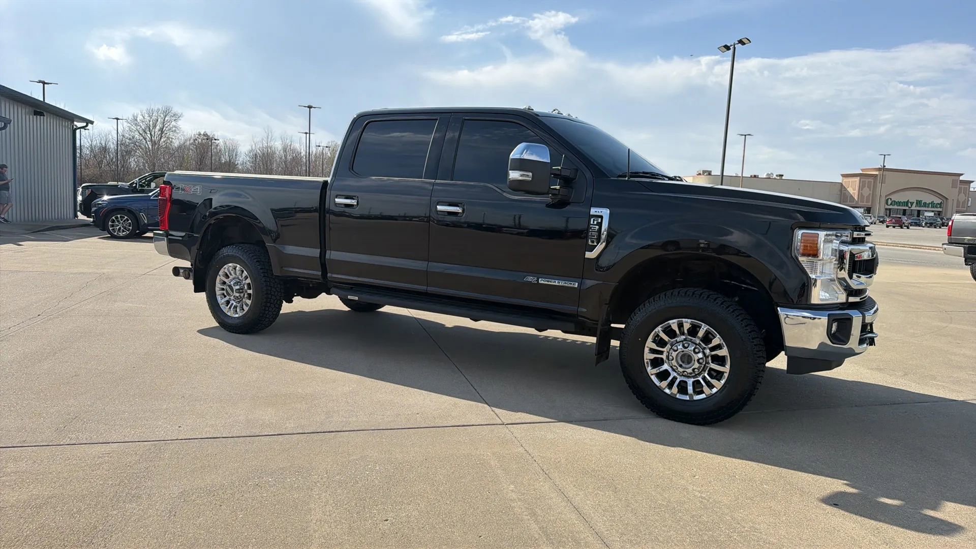 Used 2020 Ford F350 XLT w/ XLT Premium Package AWD/4WD image 29