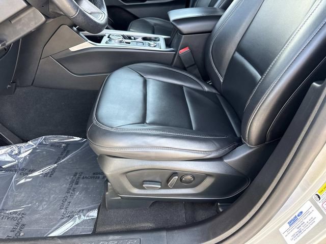 Used 2023 Ford Explorer XLT w/ Equipment Group 202A image 12