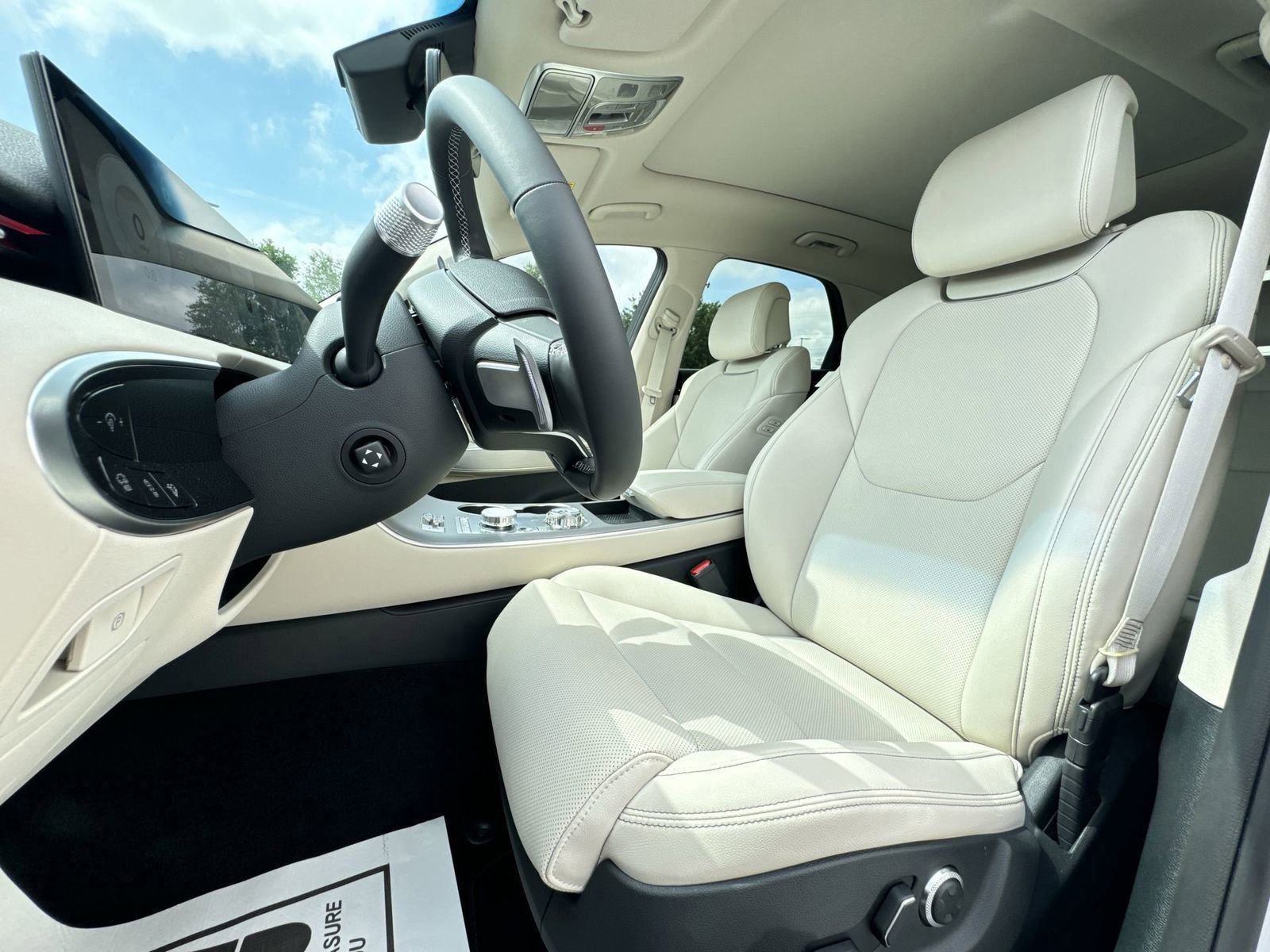 New 2026 Genesis GV70 2.5T Select AWD/4WD image 17