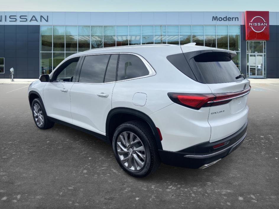 Used 2025 Buick Enclave Preferred w/ Power Package FWD image 6