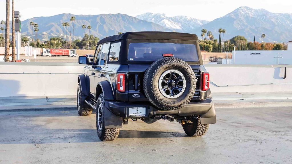 Used 2024 Ford Bronco Badlands image 7