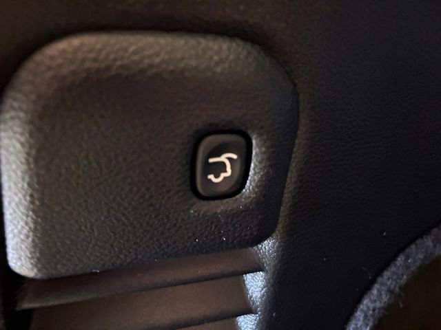 Used 2020 Jeep Grand Cherokee Overland image 28