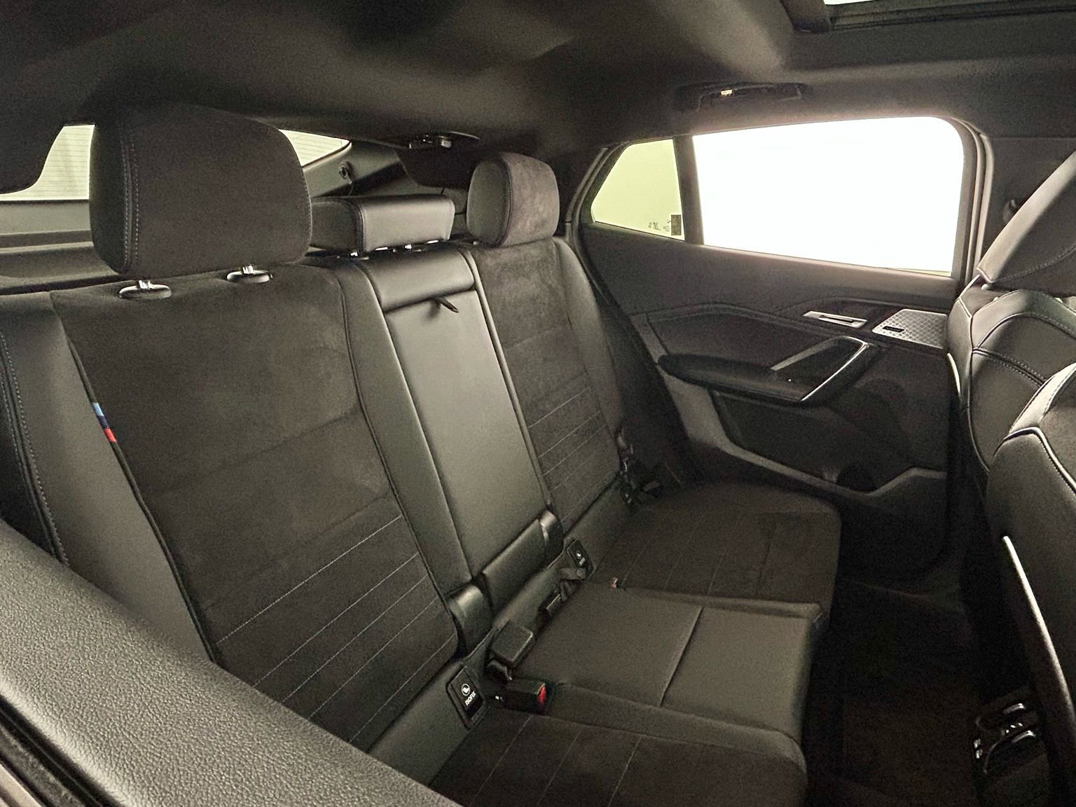 Used 2025 BMW X2 M35i image 38