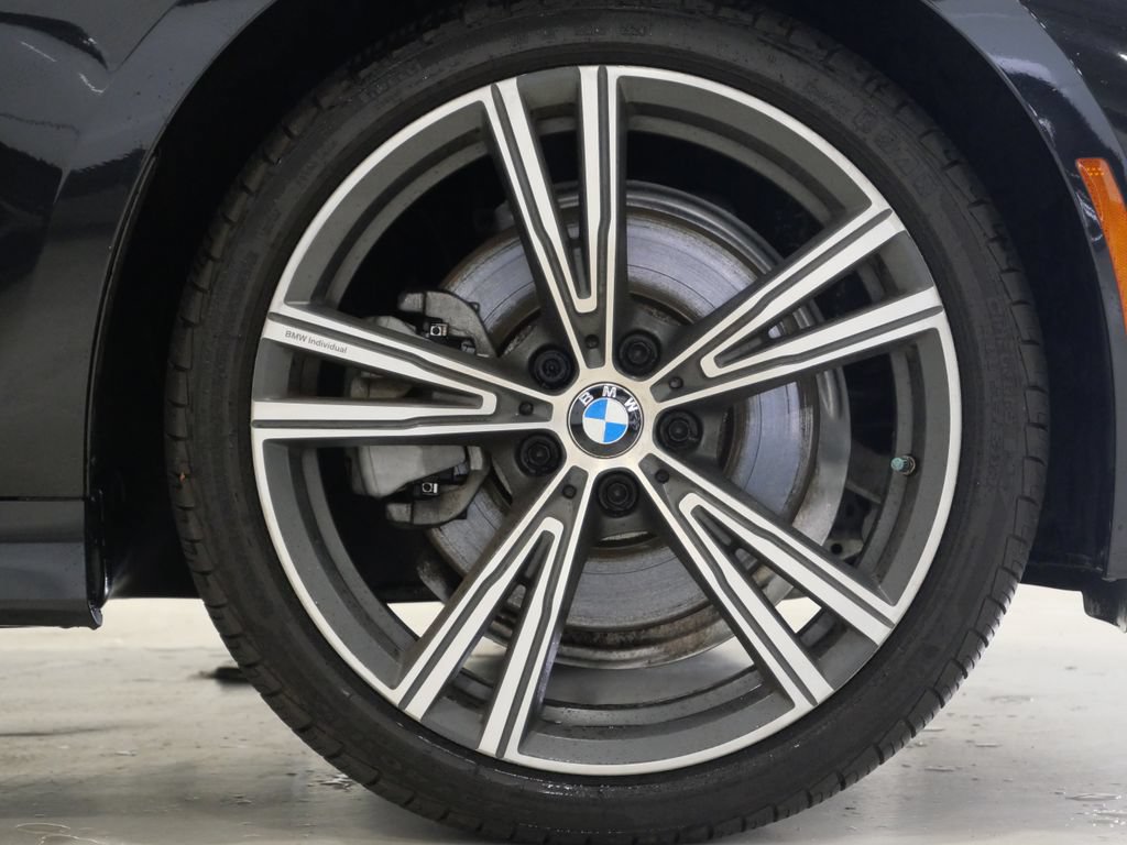 Used 2021 BMW 330e xDrive w/ Premium Package AWD/4WD image 9