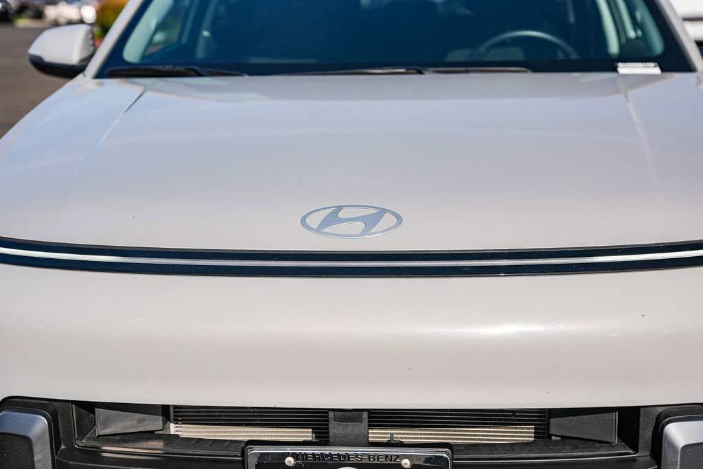 Used 2025 Hyundai Kona SEL AWD/4WD image 3
