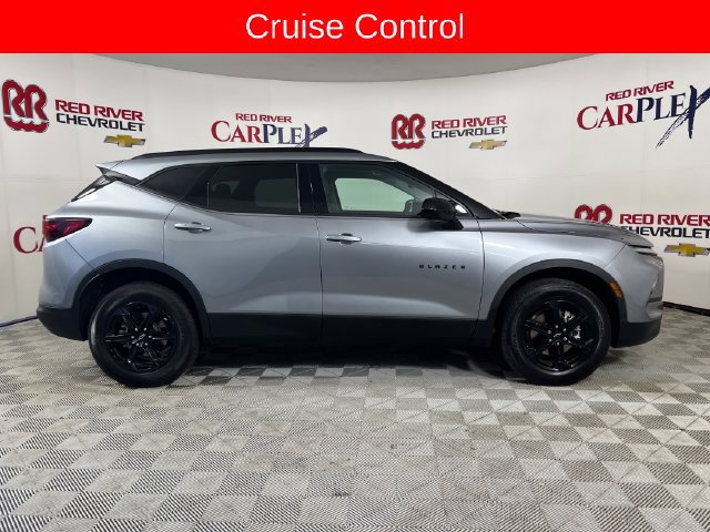 Used 2024 Chevrolet Blazer LT w/ Convenience Package FWD image 9