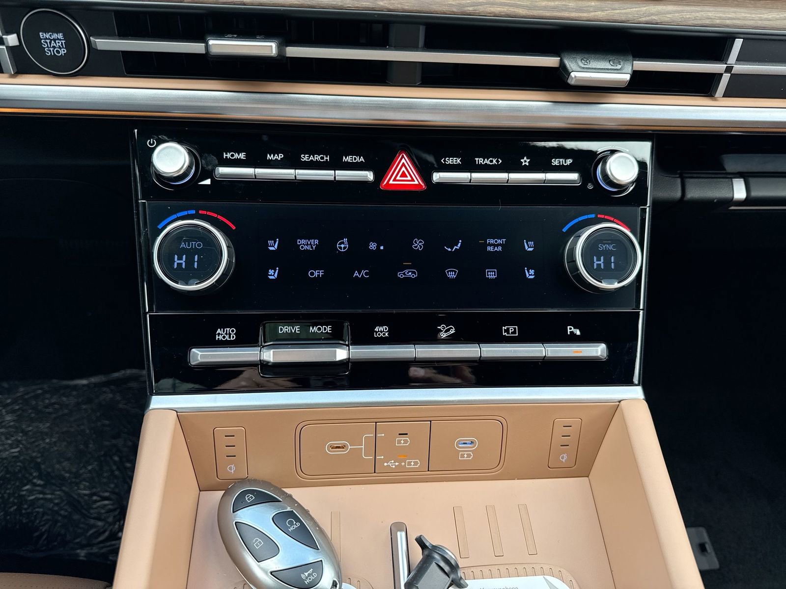 New 2026 Hyundai Santa Fe Calligraphy image 22