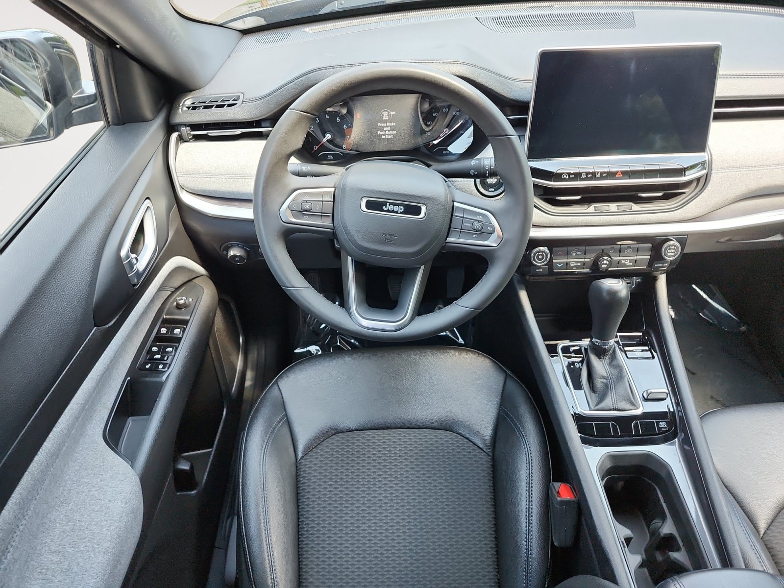 Used 2024 Jeep Compass Latitude AWD/4WD image 10