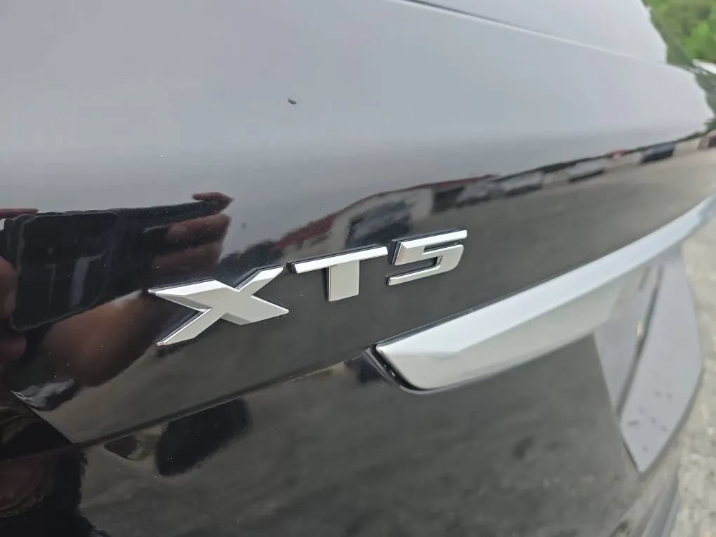 Used 2019 Cadillac XT5 Luxury FWD image 11