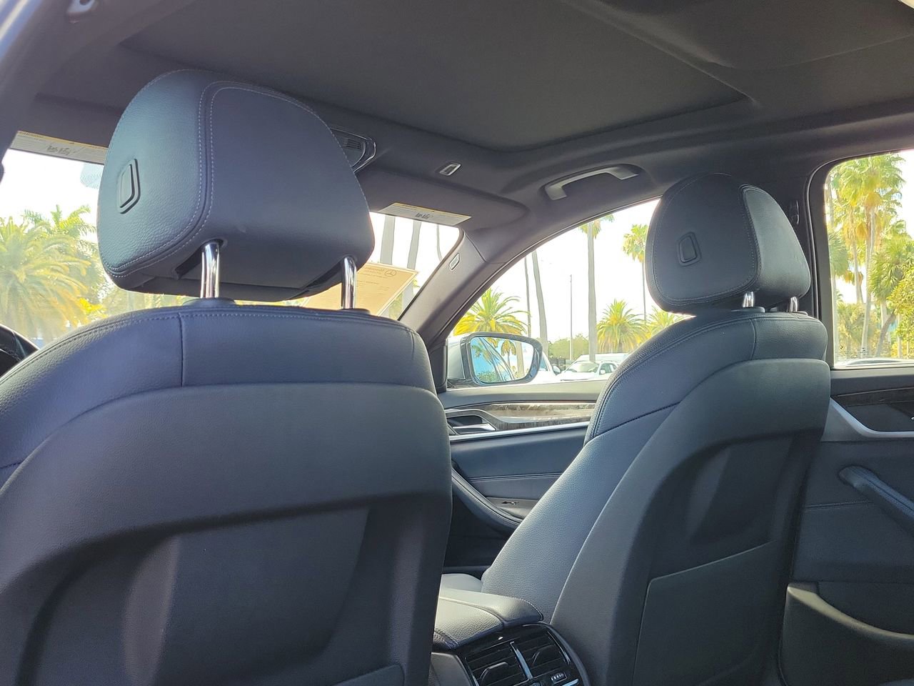 Used 2019 BMW 540i w/ Executive Package image 12