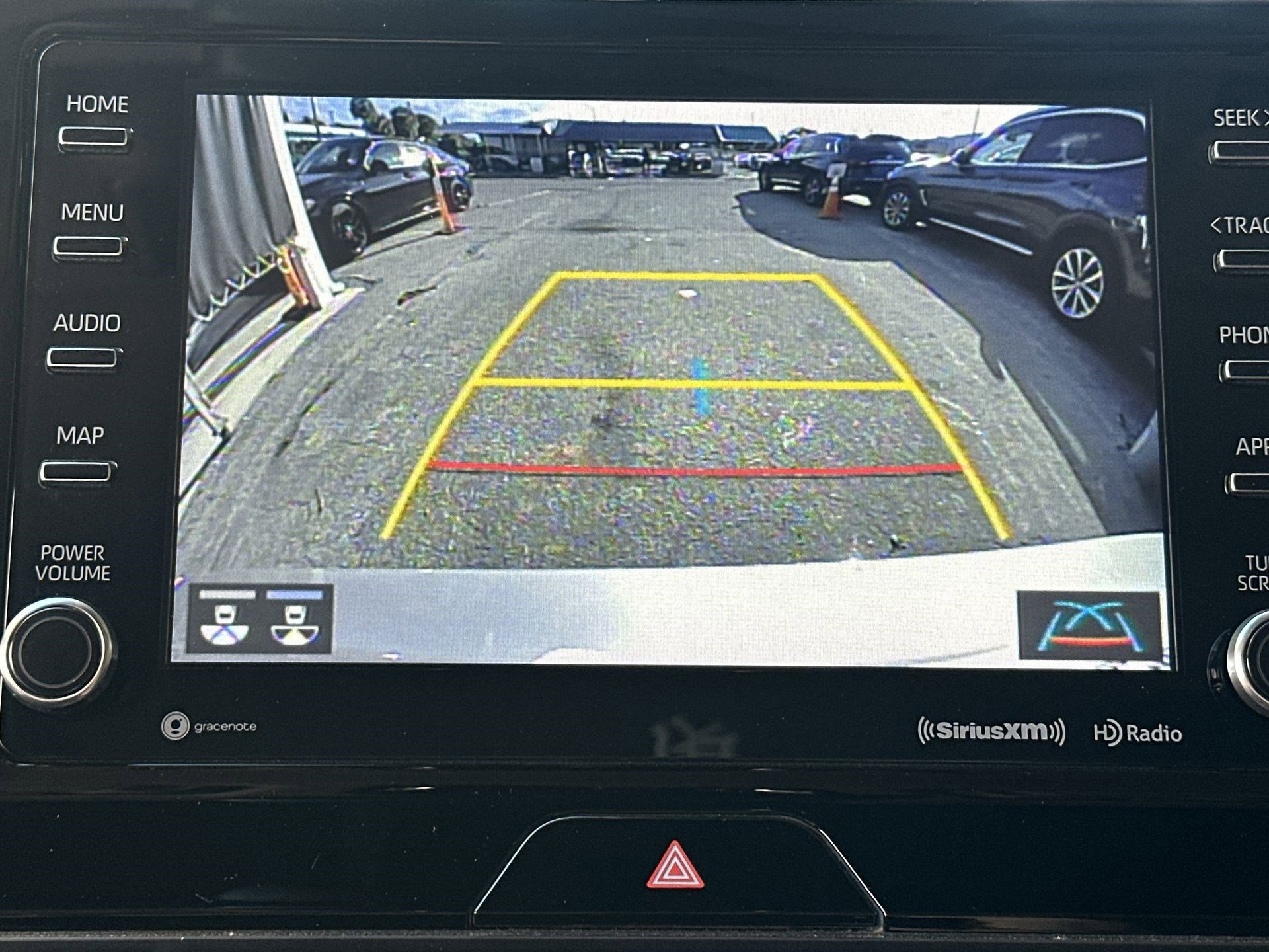 Used 2022 Toyota Venza LE image 21