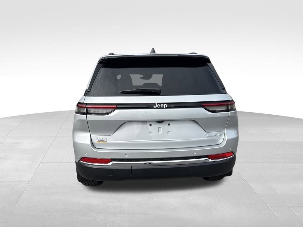New 2025 Jeep Grand Cherokee Laredo X w/ Trailer Tow Package image 8