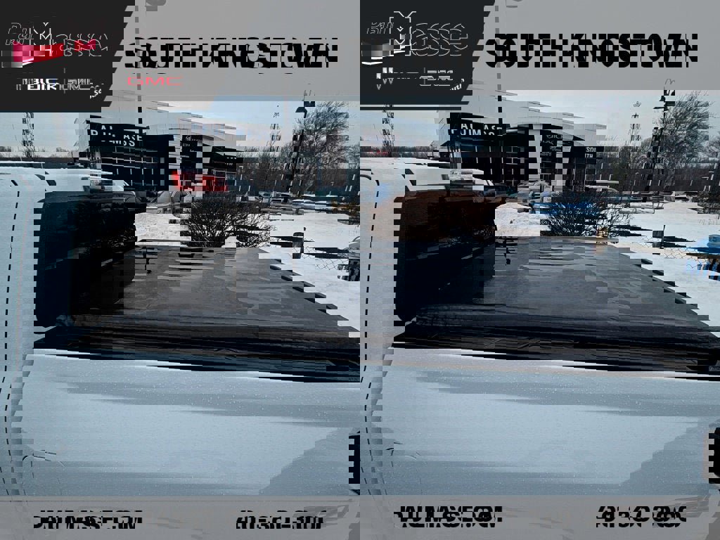 Used 2023 Chevrolet Colorado Z71 w/ Z71 Convenience Package 2 image 8