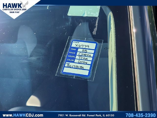 Used 2025 Chevrolet Trax LS w/ LS Convenience Package FWD image 30